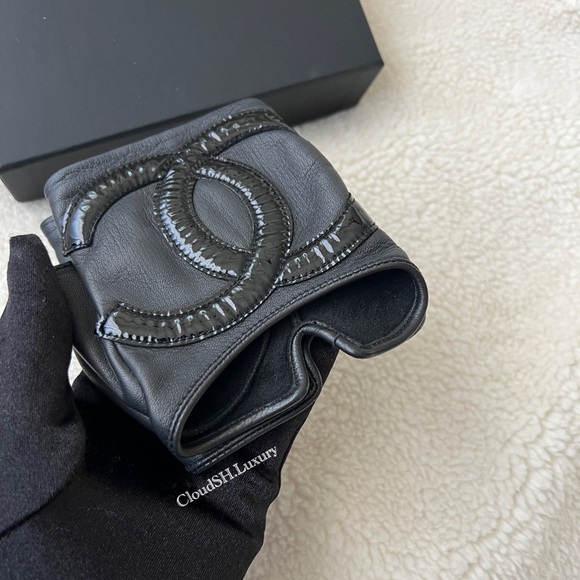 Auth Chanel 17P Classic CC Logo Black Fingerless Gloves - Picture 3 of 9